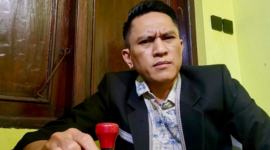 Foto: Ketua Umum LSM BIDIK, Didik Haryanto, saat menyampaikan sikap organisasi terkait dugaan maraknya distribusi rokok ilegal di Madura.