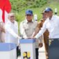 Presiden Prabowo Subianto meresmikan pembangunan ruas jalan melalui program Inpres Jalan Daerah di Kabupaten Sampang, Jawa Timur, Selasa (23/6/2026).
