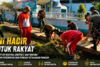 Personel Yonif TP 931 Ksatria Jokotole terlibat dalam kegiatan karya bakti bersama masyarakat sebagai wujud pengabdian TNI kepada rakyat sekaligus mendukung pembangunan di Kabupaten Sumenep.