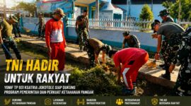 Personel Yonif TP 931 Ksatria Jokotole terlibat dalam kegiatan karya bakti bersama masyarakat sebagai wujud pengabdian TNI kepada rakyat sekaligus mendukung pembangunan di Kabupaten Sumenep.